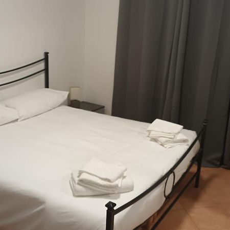 Casa N 2 Con Parcheggio Privato E Colonnina Ricarica Διαμέρισμα Λιβόρνο Εξωτερικό φωτογραφία