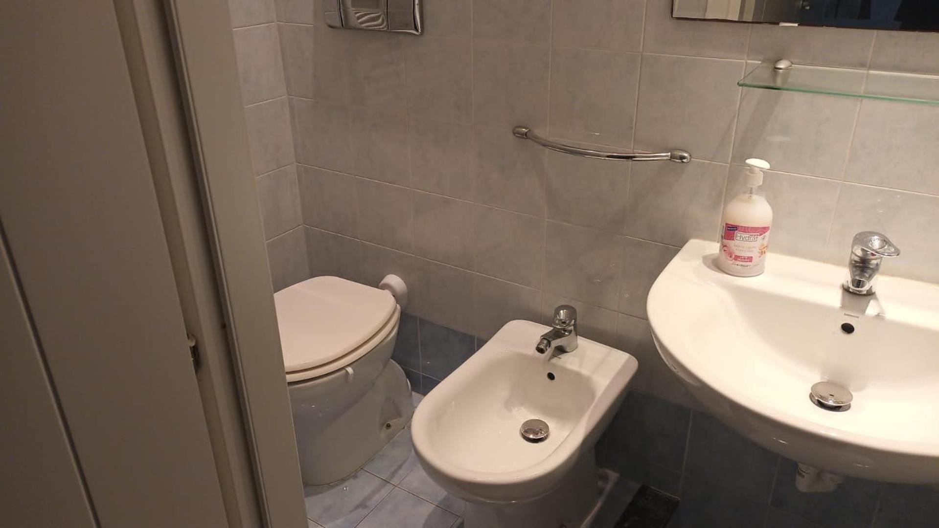 Casa N 2 Con Parcheggio Privato E Colonnina Ricarica Διαμέρισμα Λιβόρνο Εξωτερικό φωτογραφία